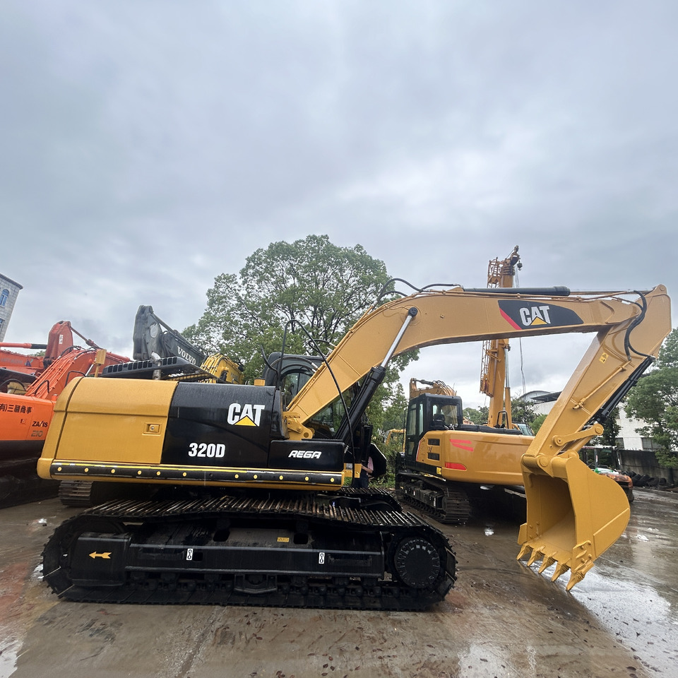 CAT320D - Гусеничный экскаватор: фото 3 CAT320D - Гусеничный экскаватор: фото 3