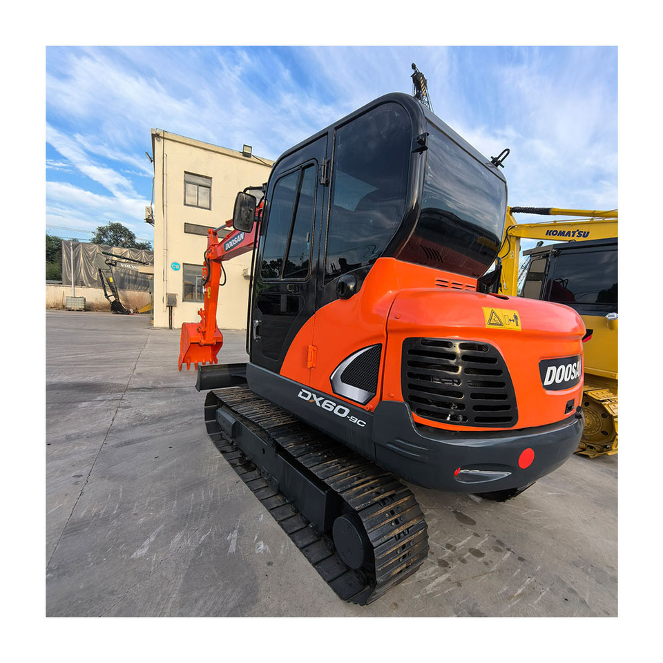 DOOSAN DX60 excavator - Мини-экскаватор: фото 1 DOOSAN DX60 excavator - Мини-экскаватор: фото 1