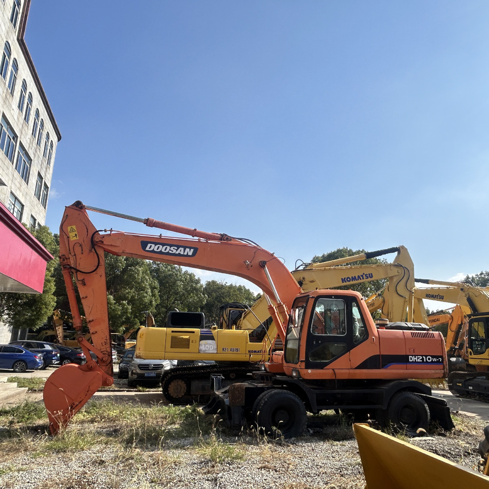 Doosan DH210w-7 wheel excavator - Колёсный экскаватор: фото 3 Doosan DH210w-7 wheel excavator - Колёсный экскаватор: фото 3