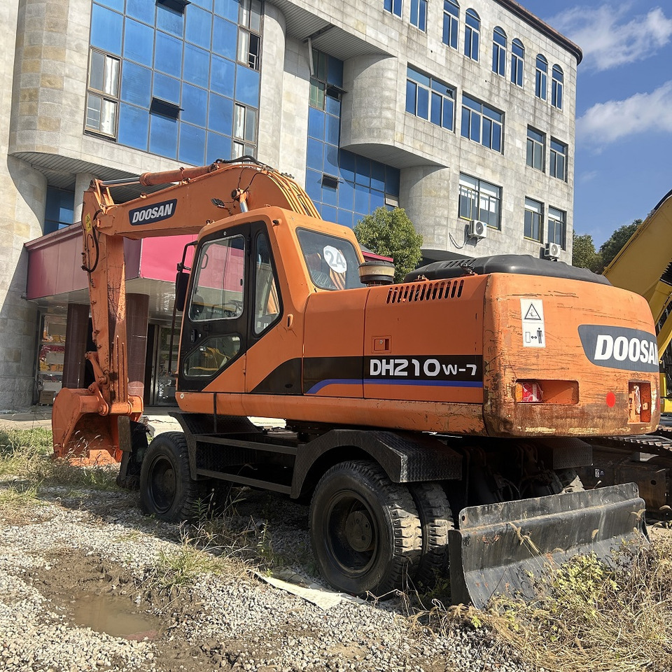 Doosan DH210w-7 wheel excavator - Колёсный экскаватор: фото 5 Doosan DH210w-7 wheel excavator - Колёсный экскаватор: фото 5