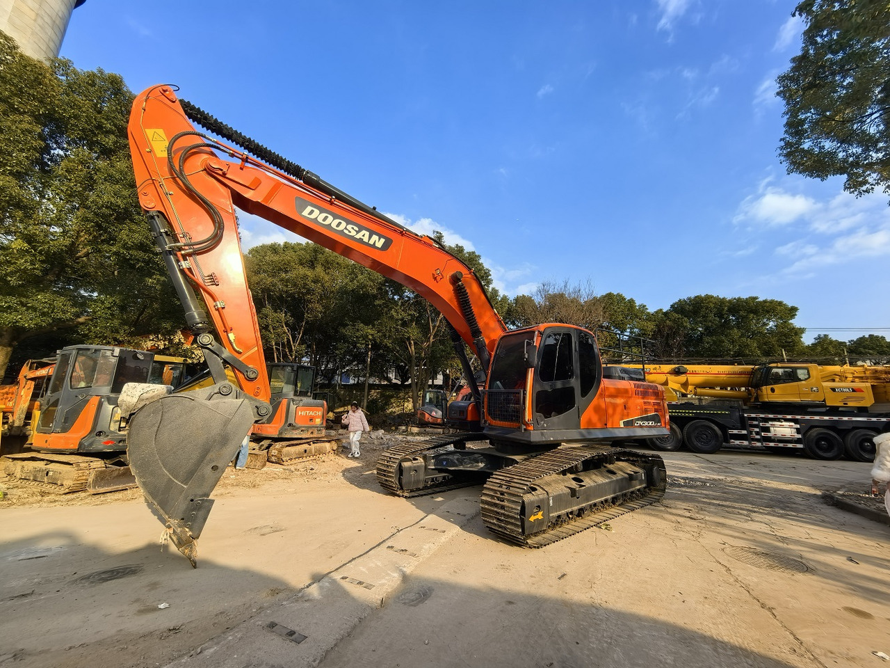 Doosan DX300LC Crawler Excavator - Гусеничный экскаватор: фото 1 Doosan DX300LC Crawler Excavator - Гусеничный экскаватор: фото 1