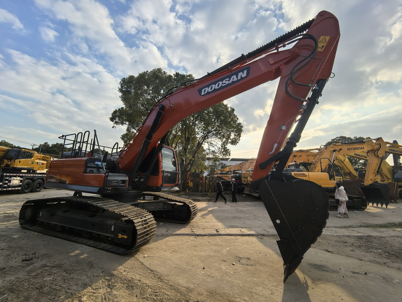 Doosan DX300LC Crawler Excavator - Гусеничный экскаватор: фото 3 Doosan DX300LC Crawler Excavator - Гусеничный экскаватор: фото 3