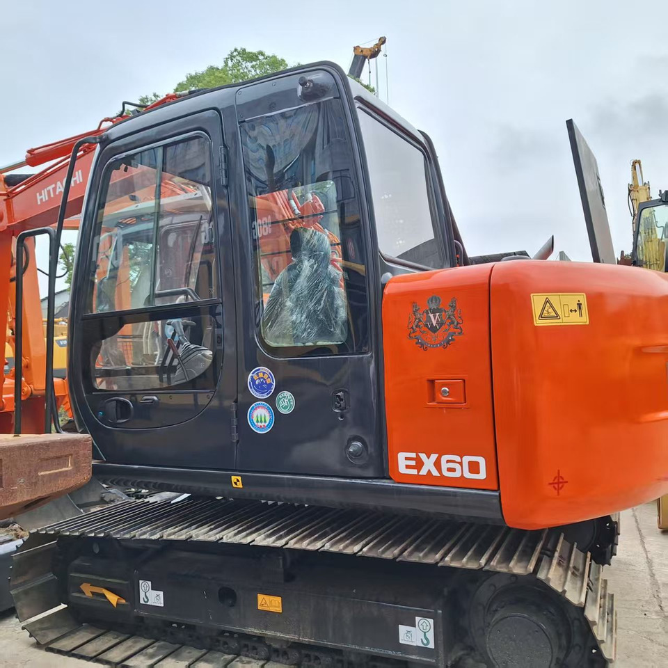Hitachi EX60 Excavator - Гусеничный экскаватор: фото 2 Hitachi EX60 Excavator - Гусеничный экскаватор: фото 2