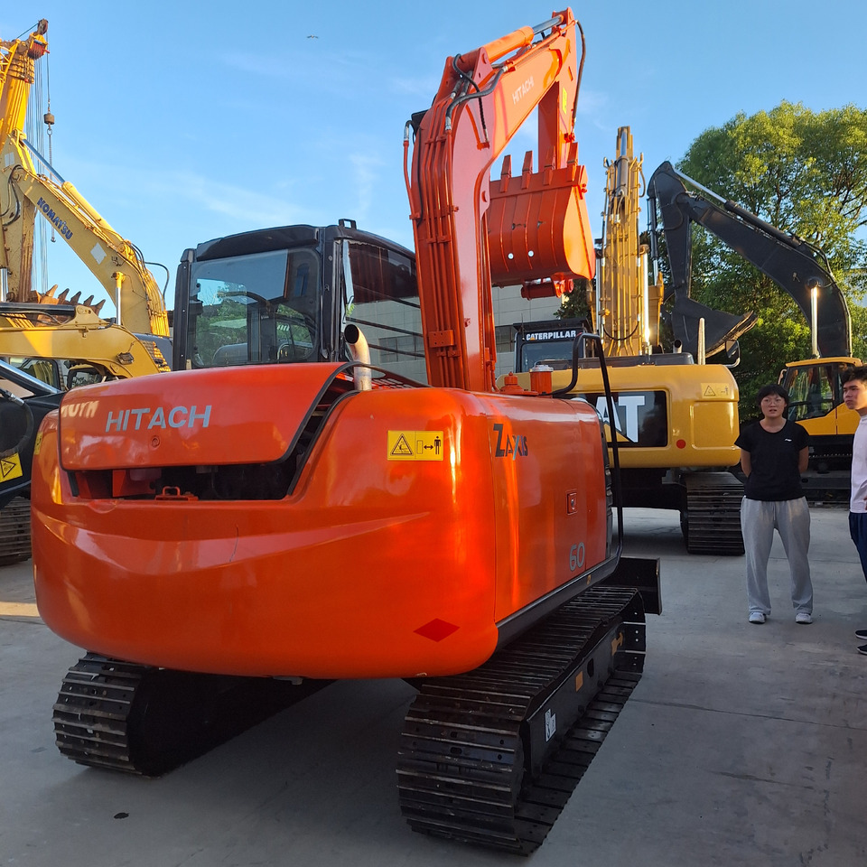 Hitachi ZX60 Excavator - Гусеничный экскаватор: фото 4 Hitachi ZX60 Excavator - Гусеничный экскаватор: фото 4