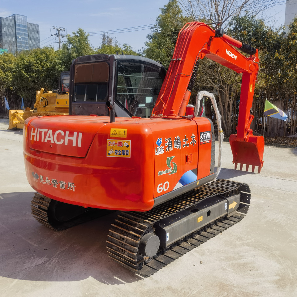 Hitachi ZX60 Excavator - Гусеничный экскаватор: фото 2 Hitachi ZX60 Excavator - Гусеничный экскаватор: фото 2