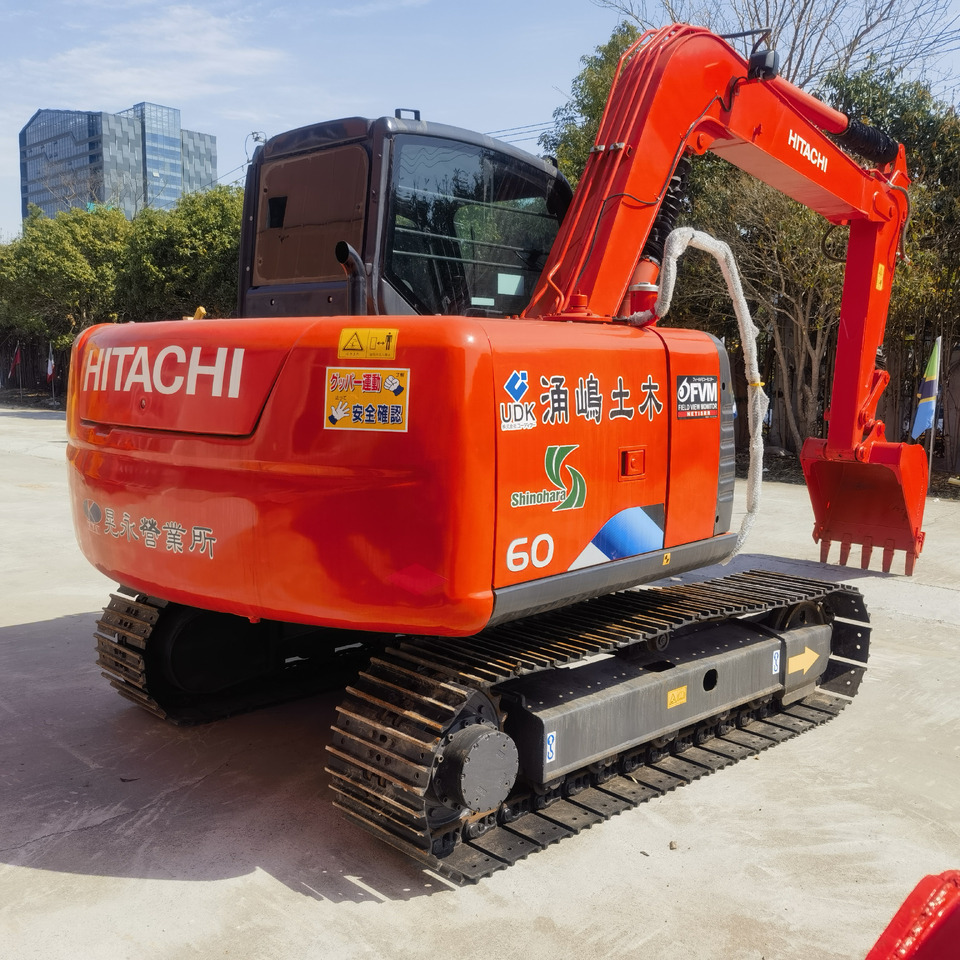 Hitachi ZX60 Excavator - Гусеничный экскаватор: фото 1 Hitachi ZX60 Excavator - Гусеничный экскаватор: фото 1