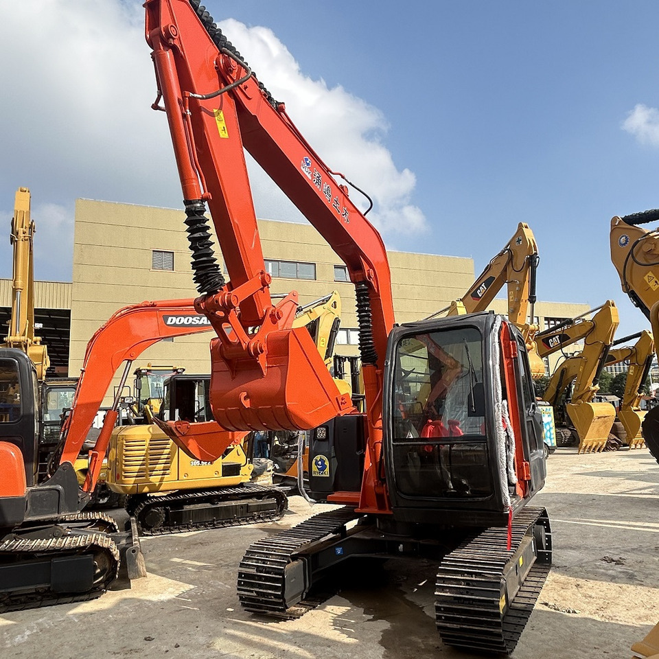 Hitachi ZX70 Excavator - Мини-экскаватор: фото 2 Hitachi ZX70 Excavator - Мини-экскаватор: фото 2