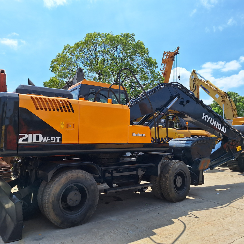 Hyundai 210w-9T wheel excavator - Колёсный экскаватор: фото 1 Hyundai 210w-9T wheel excavator - Колёсный экскаватор: фото 1
