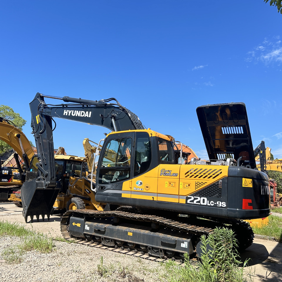 Hyundai 220LC-9S Excavator - Гусеничный экскаватор: фото 2 Hyundai 220LC-9S Excavator - Гусеничный экскаватор: фото 2