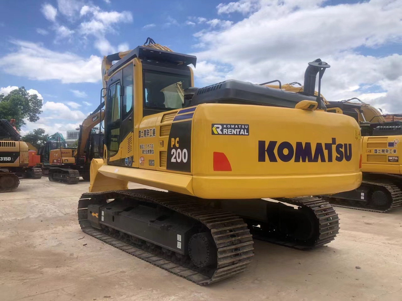 Komatsu PC200-8 Excavator - Гусеничный экскаватор: фото 2 Komatsu PC200-8 Excavator - Гусеничный экскаватор: фото 2