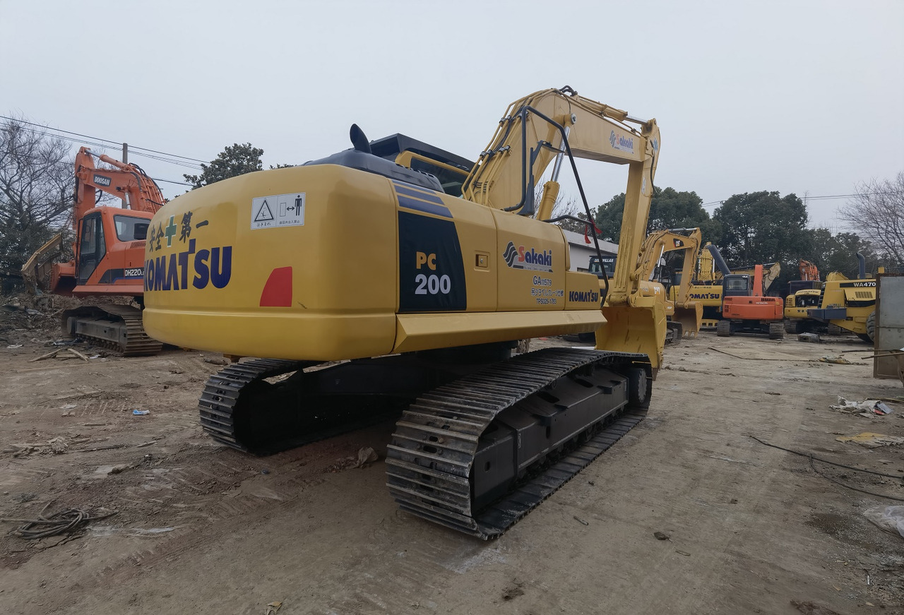 Komatsu PC200-8 Excavator - Гусеничный экскаватор: фото 1 Komatsu PC200-8 Excavator - Гусеничный экскаватор: фото 1