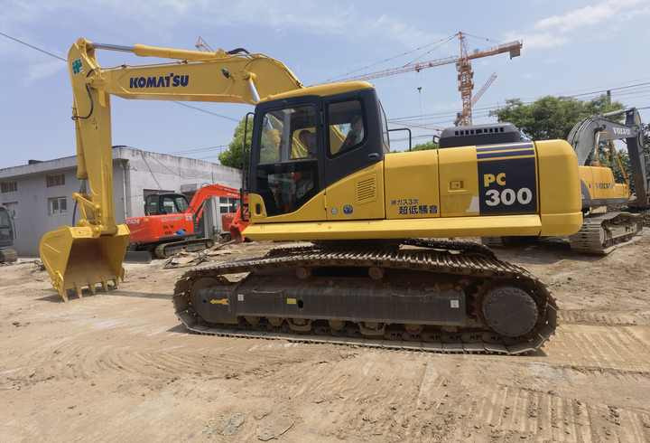 Komatsu PC300-7 excavator - Гусеничный экскаватор: фото 3 Komatsu PC300-7 excavator - Гусеничный экскаватор: фото 3