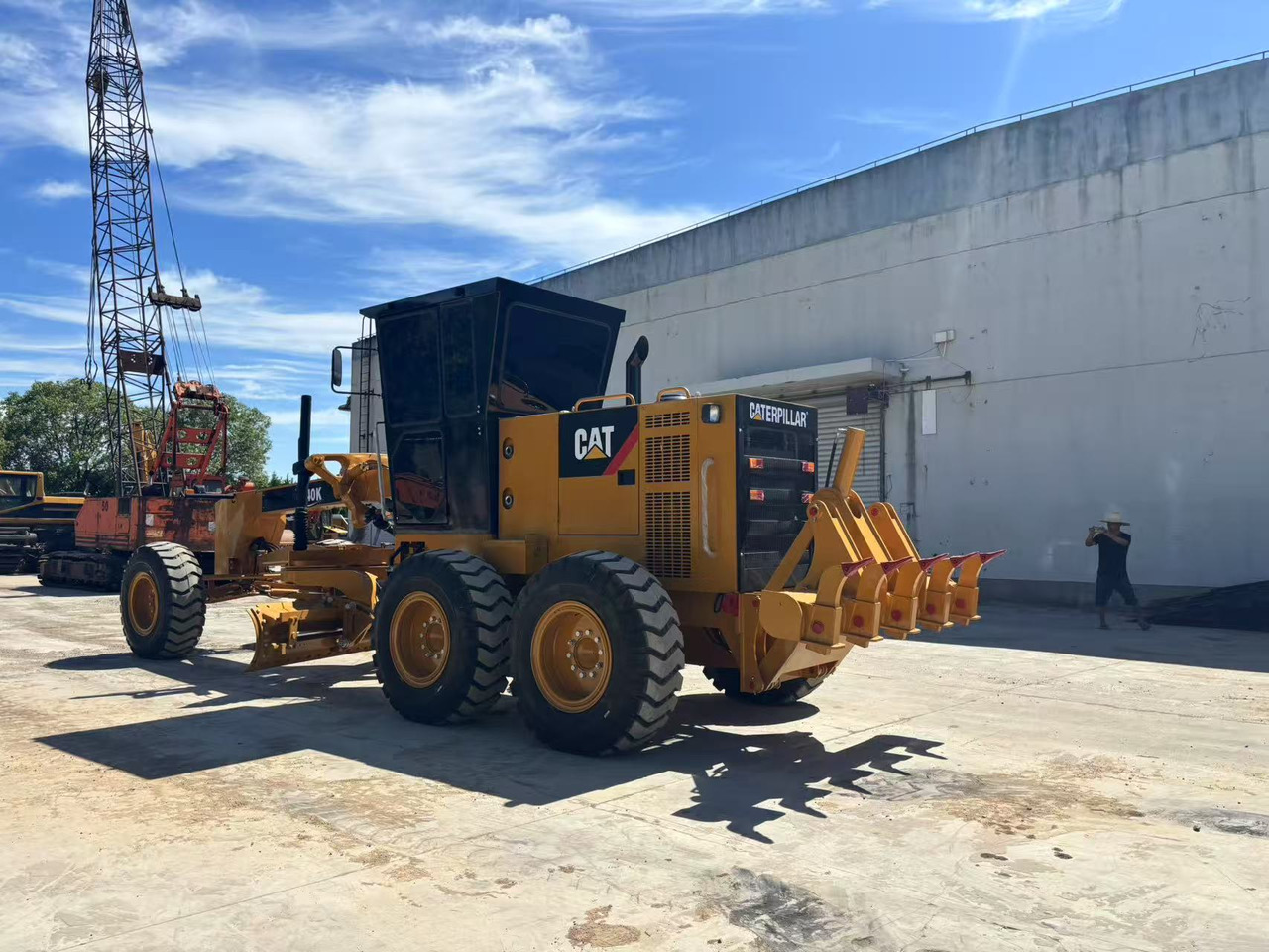 Original cat 140k grader machine used for sale - Грейдер: фото 3 Original cat 140k grader machine used for sale - Грейдер: фото 3