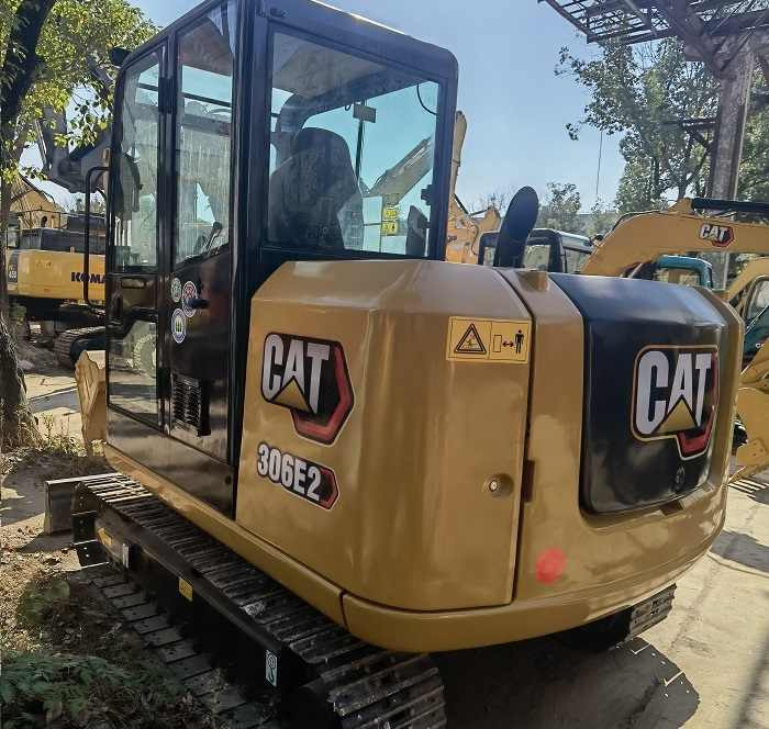 Second Hand Mini Excavator Caterpillar CAT 306e2 Crawler Wheel Excavator 6ton used caterpillar 306e2 crawler excavator in stock - Гусеничный экскаватор: фото 4 Second Hand Mini Excavator Caterpillar CAT 306e2 Crawler Wheel Excavator 6ton used caterpillar 306e2 crawler excavator in stock - Гусеничный экскаватор: фото 4