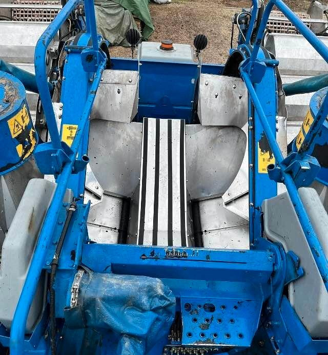Vendemmiatrice Braud VL 6060 - Уборочная машина для винограда: фото 4 Vendemmiatrice Braud VL 6060 - Уборочная машина для винограда: фото 4