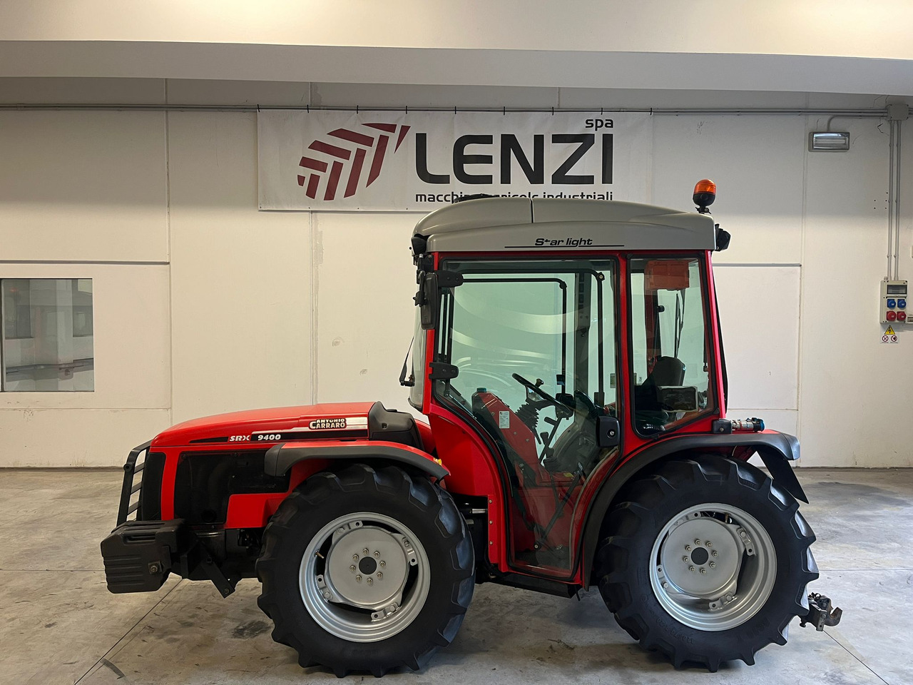 ANTONIO CARRARO SRX 9400 - Трактор: фото 1 ANTONIO CARRARO SRX 9400 - Трактор: фото 1