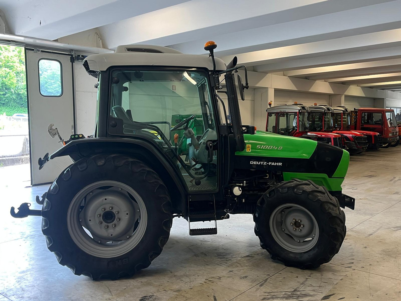 DEUTZ-FAHR 5100.4 D - Трактор: фото 4 DEUTZ-FAHR 5100.4 D - Трактор: фото 4
