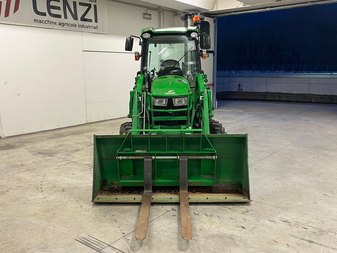 JOHN DEERE 4066 R ( IDROSTATICO ) - Трактор: фото 3 JOHN DEERE 4066 R ( IDROSTATICO ) - Трактор: фото 3