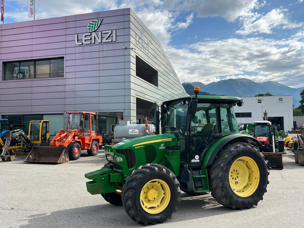 TRATTORE JOHN DEERE 5080 M - Трактор: фото 1 TRATTORE JOHN DEERE 5080 M - Трактор: фото 1