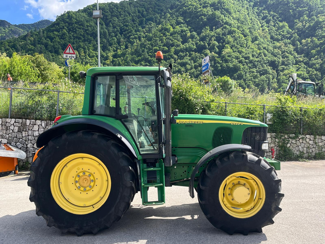 TRATTORE JOHN DEERE 6920S - Трактор: фото 4 TRATTORE JOHN DEERE 6920S - Трактор: фото 4
