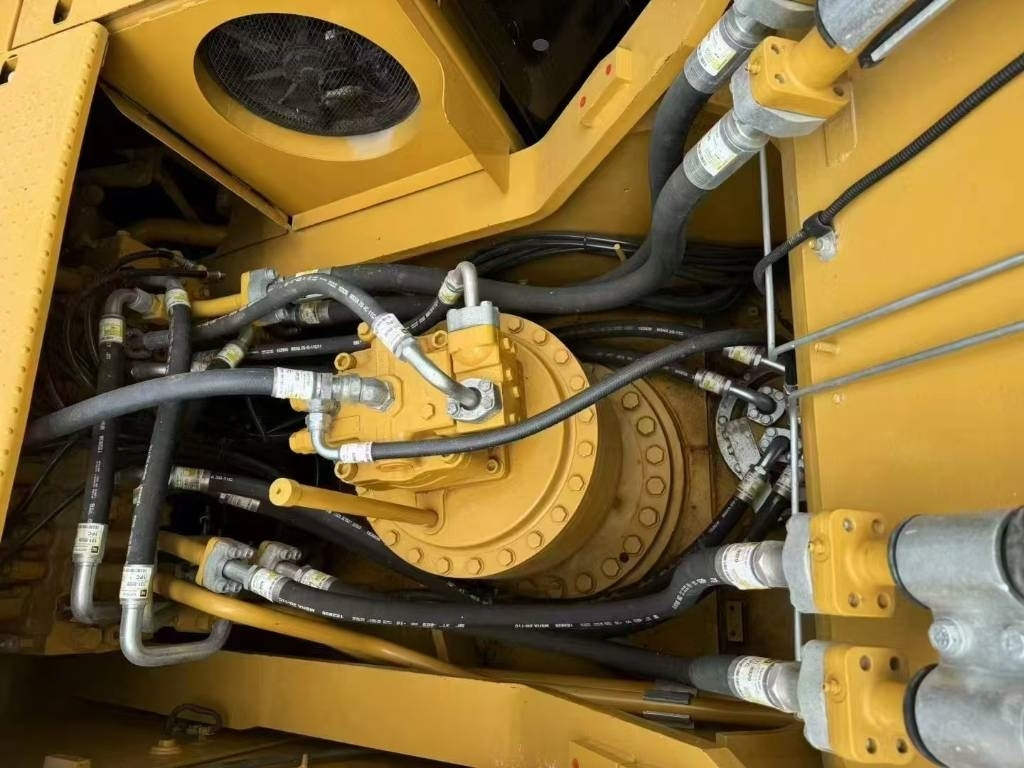 CAT 330 D L - Гусеничный экскаватор: фото 3 CAT 330 D L - Гусеничный экскаватор: фото 3