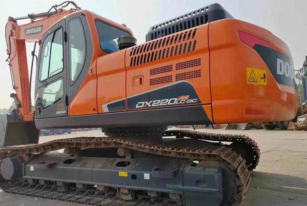 Doosan DX 220  - Гусеничный экскаватор: фото 1 Doosan DX 220  - Гусеничный экскаватор: фото 1
