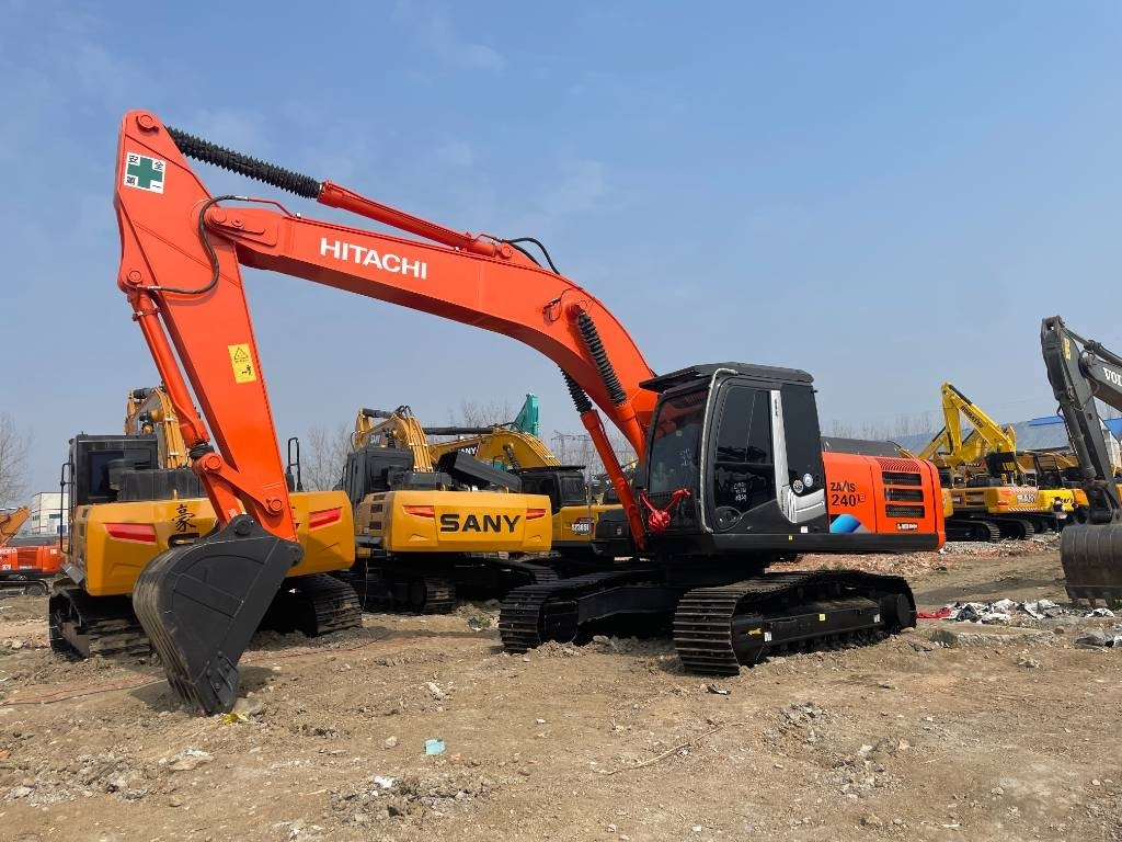 Hitachi ZX 240 - Гусеничный экскаватор: фото 4 Hitachi ZX 240 - Гусеничный экскаватор: фото 4
