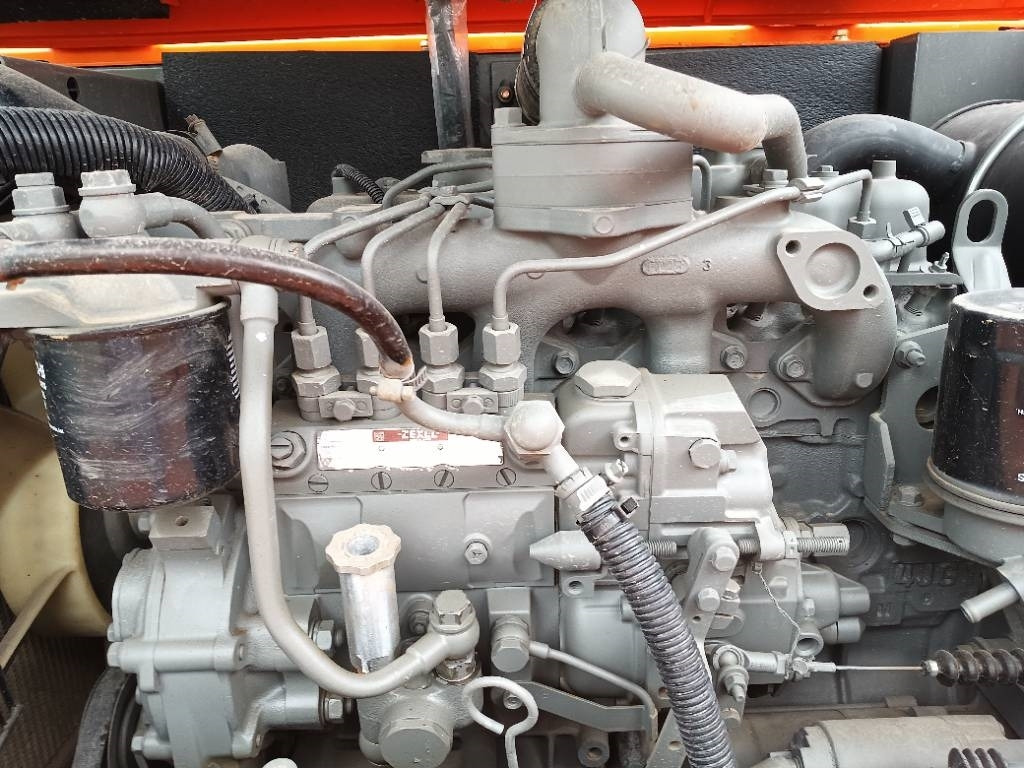 Hitachi ZX 60 - Мини-экскаватор: фото 3 Hitachi ZX 60 - Мини-экскаватор: фото 3