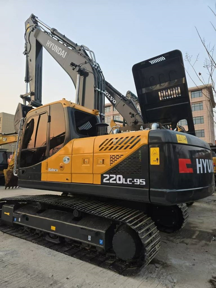 Hyundai 220-9S  - Гусеничный экскаватор: фото 2 Hyundai 220-9S  - Гусеничный экскаватор: фото 2