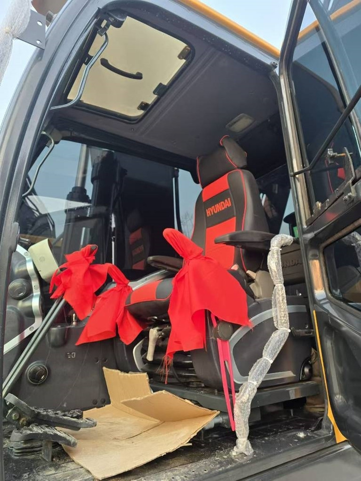 Hyundai 220 - Гусеничный экскаватор: фото 5 Hyundai 220 - Гусеничный экскаватор: фото 5