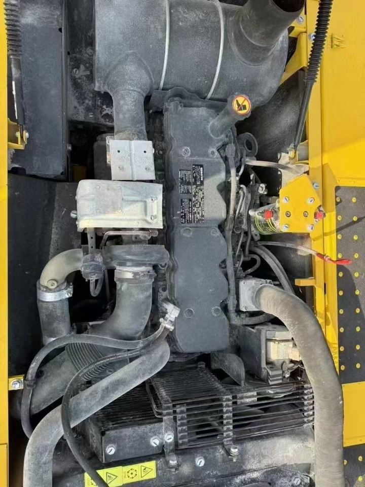 Komatsu PC 220-8 - Гусеничный экскаватор: фото 2 Komatsu PC 220-8 - Гусеничный экскаватор: фото 2