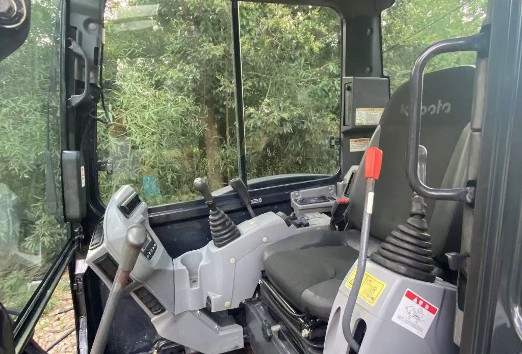 Kubota 165 - Гусеничный экскаватор: фото 4 Kubota 165 - Гусеничный экскаватор: фото 4