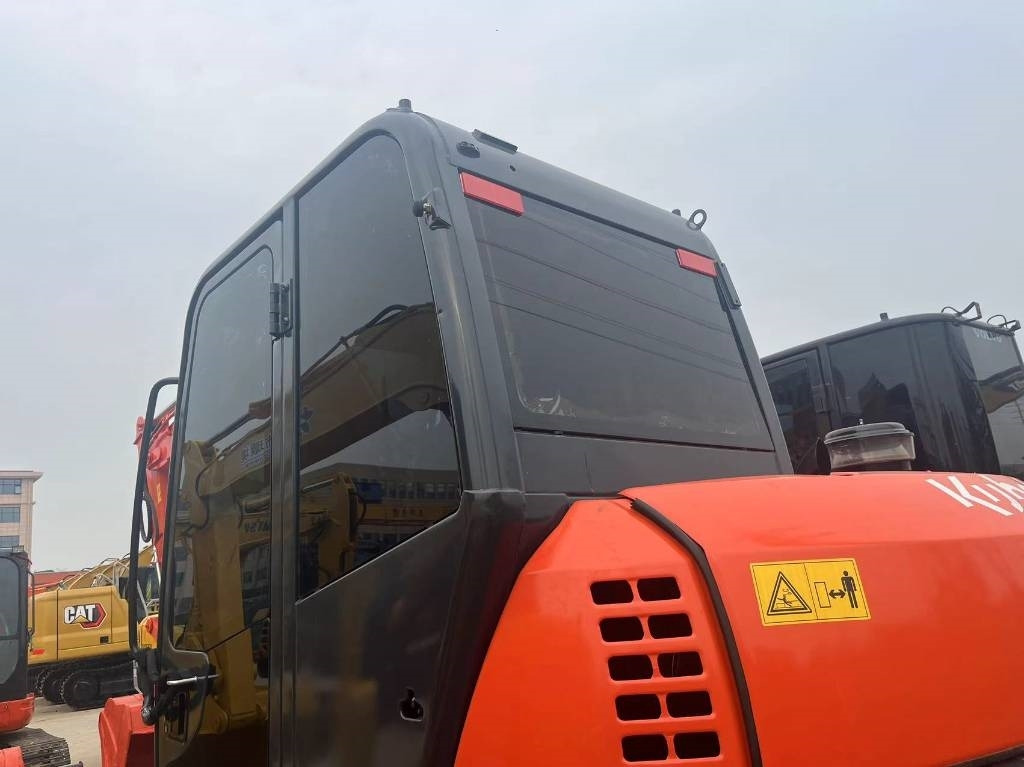 Kubota KX 183 - Гусеничный экскаватор: фото 2 Kubota KX 183 - Гусеничный экскаватор: фото 2