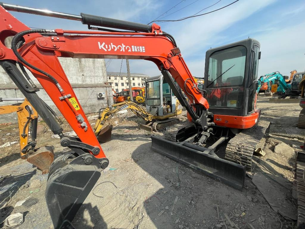 Kubota U 35 - Мини-экскаватор: фото 1 Kubota U 35 - Мини-экскаватор: фото 1