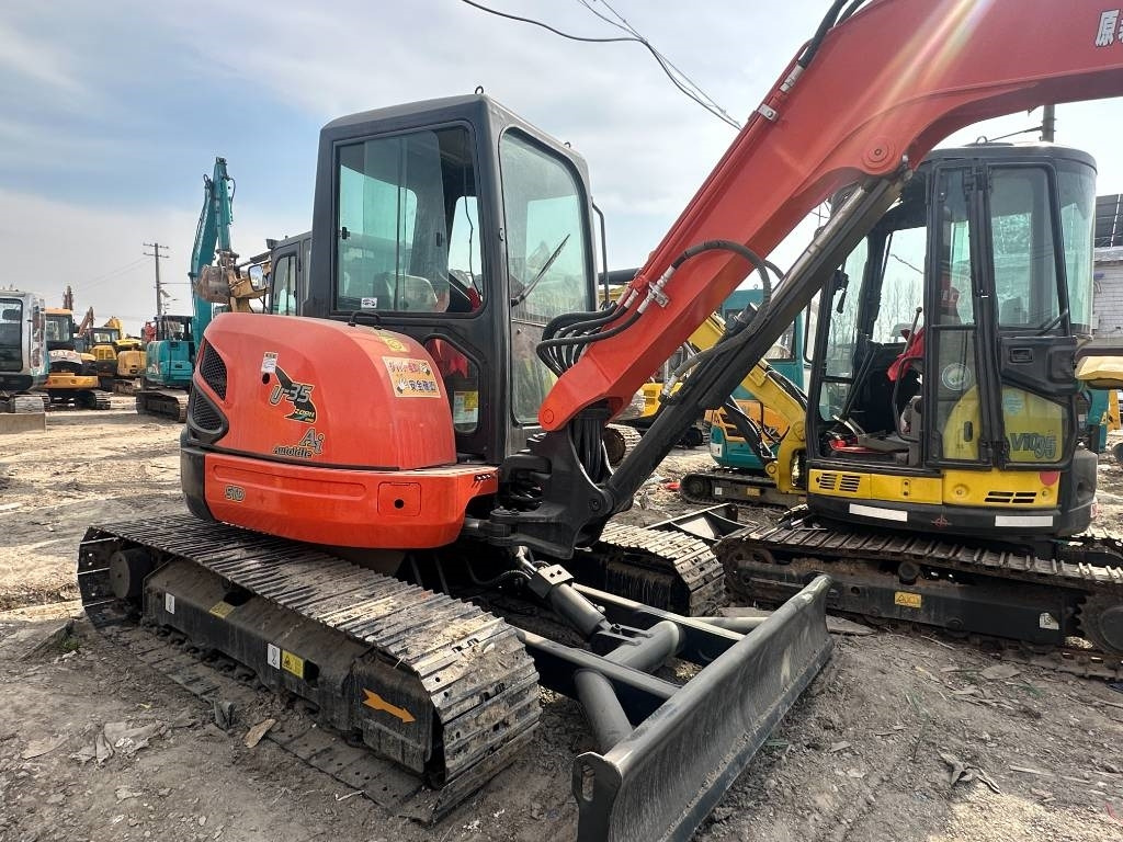 Kubota U 35 - Мини-экскаватор: фото 4 Kubota U 35 - Мини-экскаватор: фото 4