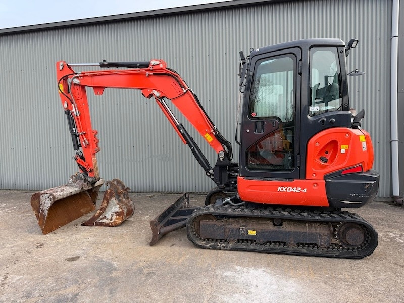 Kubota KX 042-4 - Мини-экскаватор: фото 1 Kubota KX 042-4 - Мини-экскаватор: фото 1