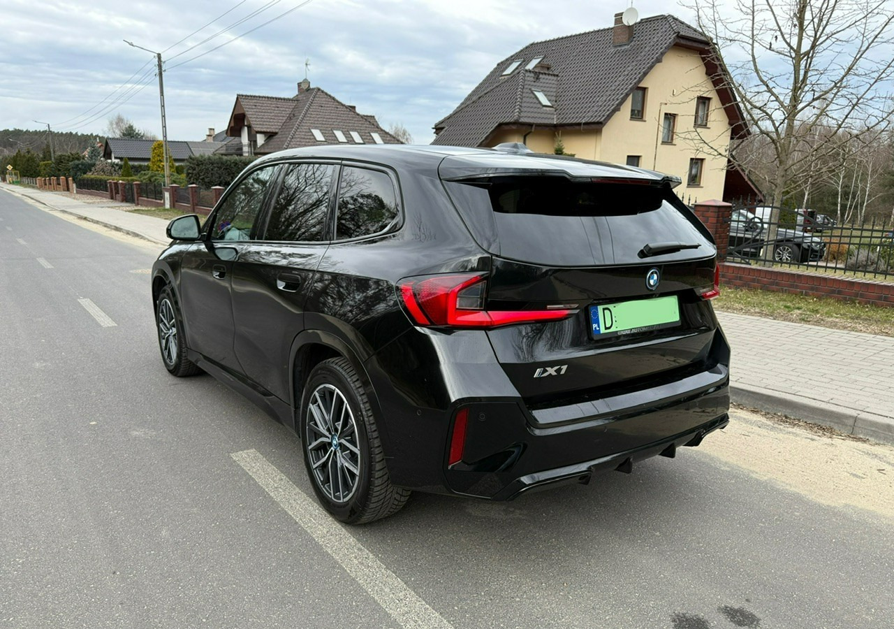 BMW X1 iX1 iX1 xDrive30 313KM M-Sport H/K Panorama AdaptiveLed Masaże Kam360 - Легковой автомобиль: фото 3 BMW X1 iX1 iX1 xDrive30 313KM M-Sport H/K Panorama AdaptiveLed Masaże Kam360 - Легковой автомобиль: фото 3