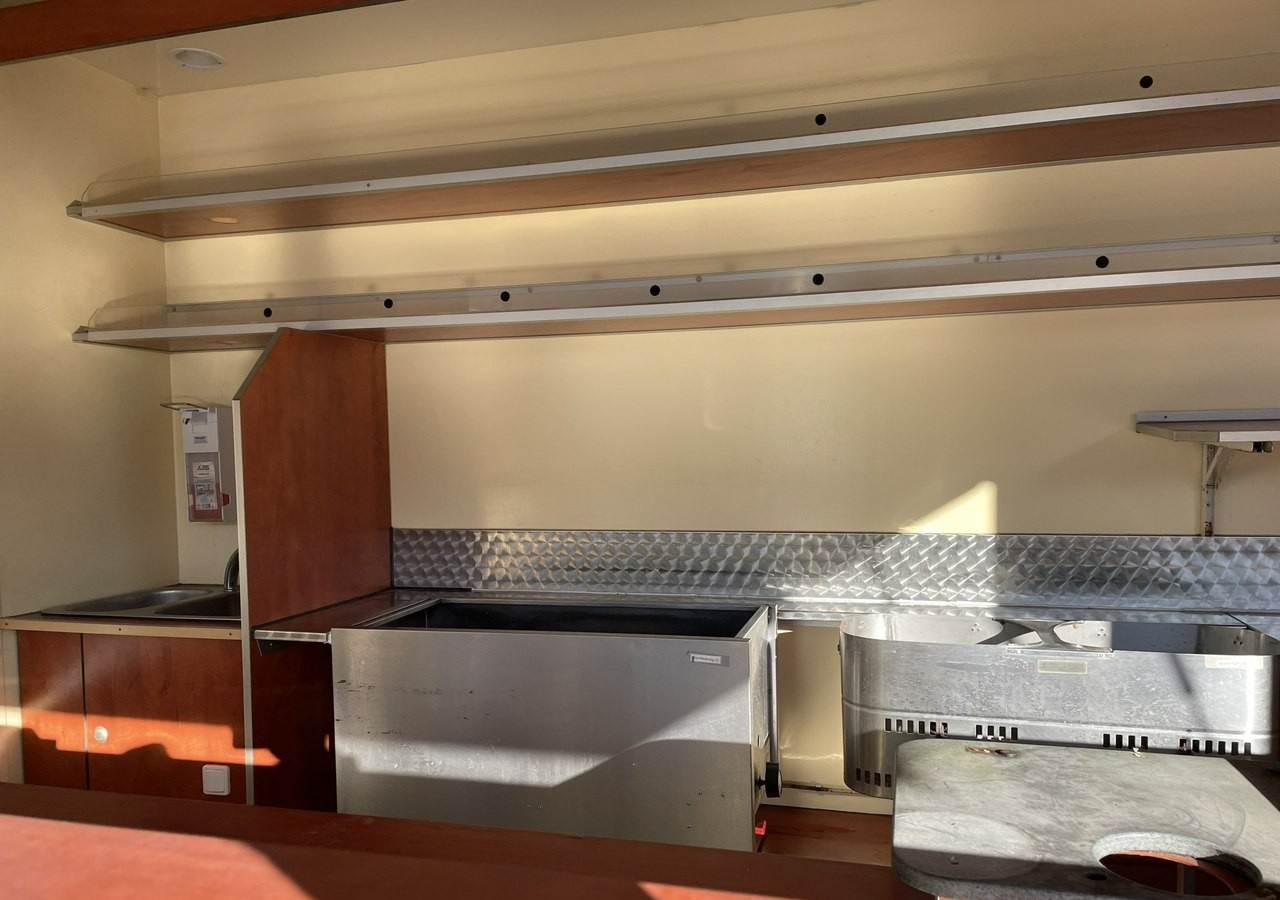 Fiat Ducato Autosklep wędlin Gastronomiczna food truck foodtruck sklep 118tkm 20 - Торговый грузовик: фото 5 Fiat Ducato Autosklep wędlin Gastronomiczna food truck foodtruck sklep 118tkm 20 - Торговый грузовик: фото 5