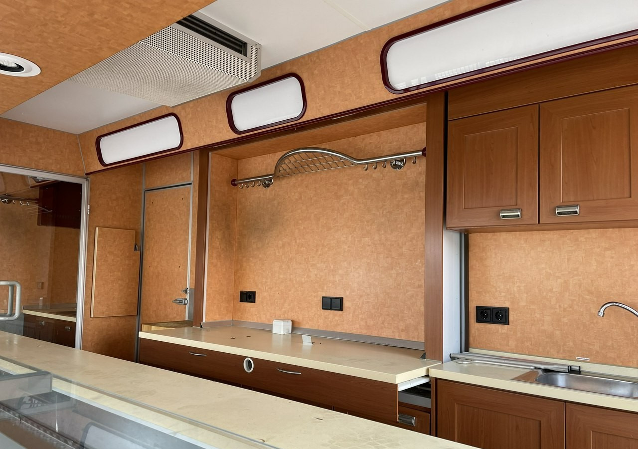 Fiat Ducato Autosklep wędlin Gastronomiczny Food Truck Foodtruck 55122km Borco20 - Торговый грузовик: фото 4 Fiat Ducato Autosklep wędlin Gastronomiczny Food Truck Foodtruck 55122km Borco20 - Торговый грузовик: фото 4