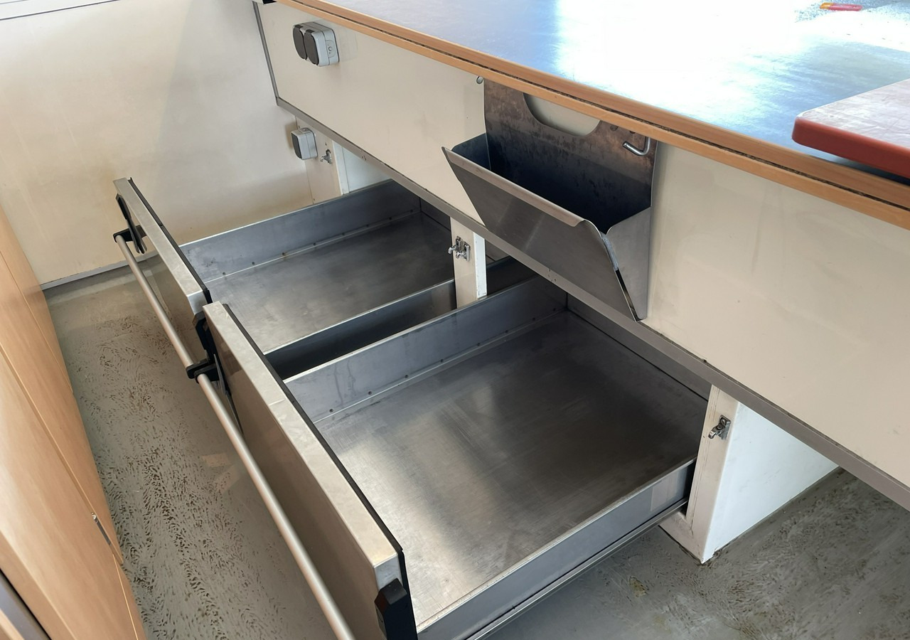 Fiat Ducato Autosklep wędlin Gastronomiczny Food Truck Foodtruck Sklep Borco - Торговый грузовик: фото 4 Fiat Ducato Autosklep wędlin Gastronomiczny Food Truck Foodtruck Sklep Borco - Торговый грузовик: фото 4
