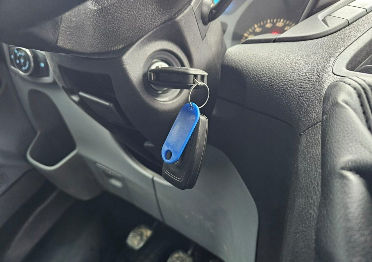 Цельнометаллический фургон Ford Transit Transit Custom Ford Transit Custom 2.2-125KM Klima 2015: фото 13