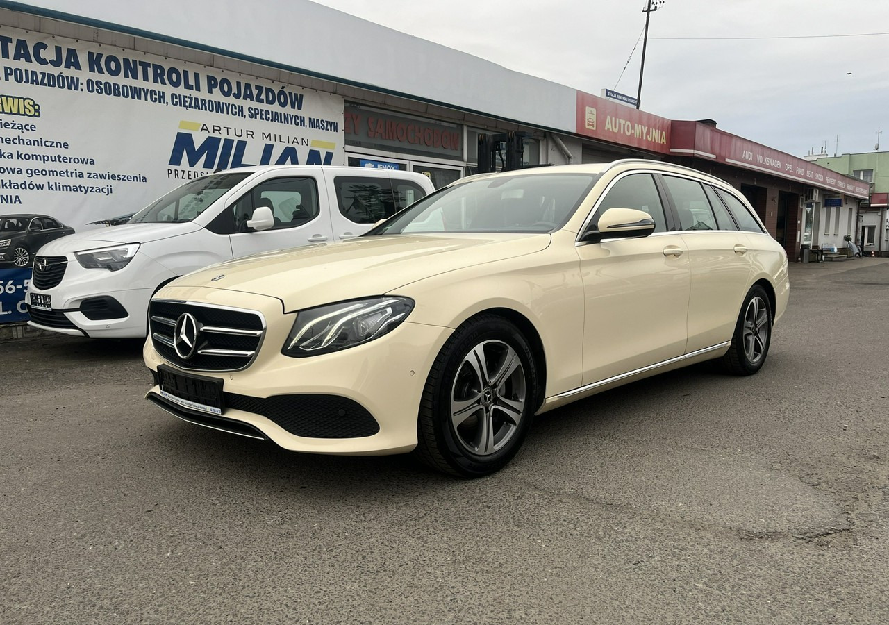 Mercedes-Benz Klasa E E220d T 9G-tronic 197KM Navi FullLed Kamera Asystent Model 2020 FV 2 - Легковой автомобиль: фото 2 Mercedes-Benz Klasa E E220d T 9G-tronic 197KM Navi FullLed Kamera Asystent Model 2020 FV 2 - Легковой автомобиль: фото 2