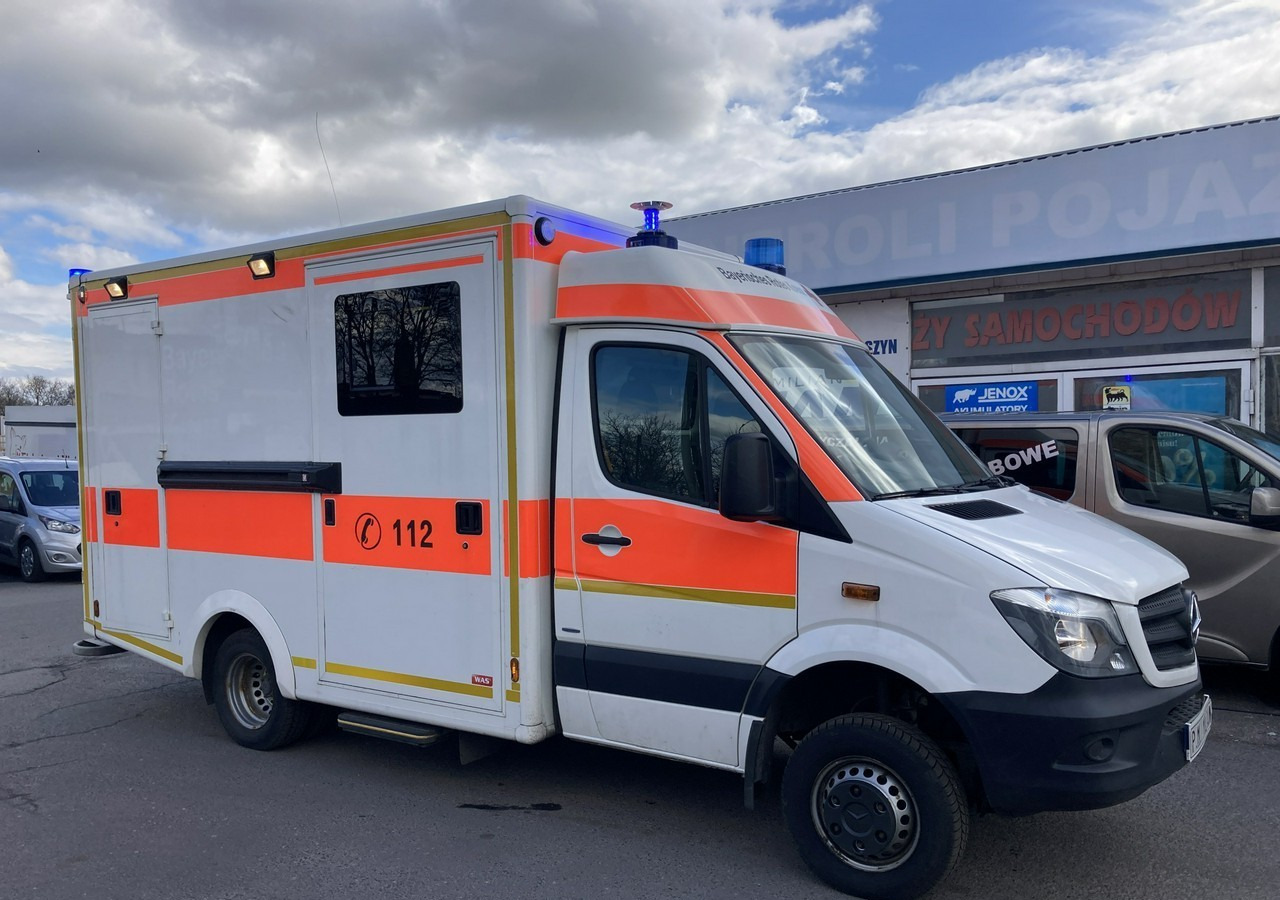 Mercedes-Benz Sprinter Sprinter 519 Karetka 4X4 Ambulans MODEL 2017 - Машина скорой помощи: фото 4 Mercedes-Benz Sprinter Sprinter 519 Karetka 4X4 Ambulans MODEL 2017 - Машина скорой помощи: фото 4