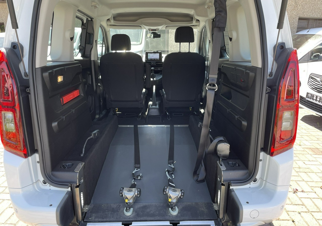 Opel Combo IV Opel Combo Life Niepełnosprawnych inwalida Rampa 32105 km Model 2022 - Легковой автомобиль: фото 5 Opel Combo IV Opel Combo Life Niepełnosprawnych inwalida Rampa 32105 km Model 2022 - Легковой автомобиль: фото 5