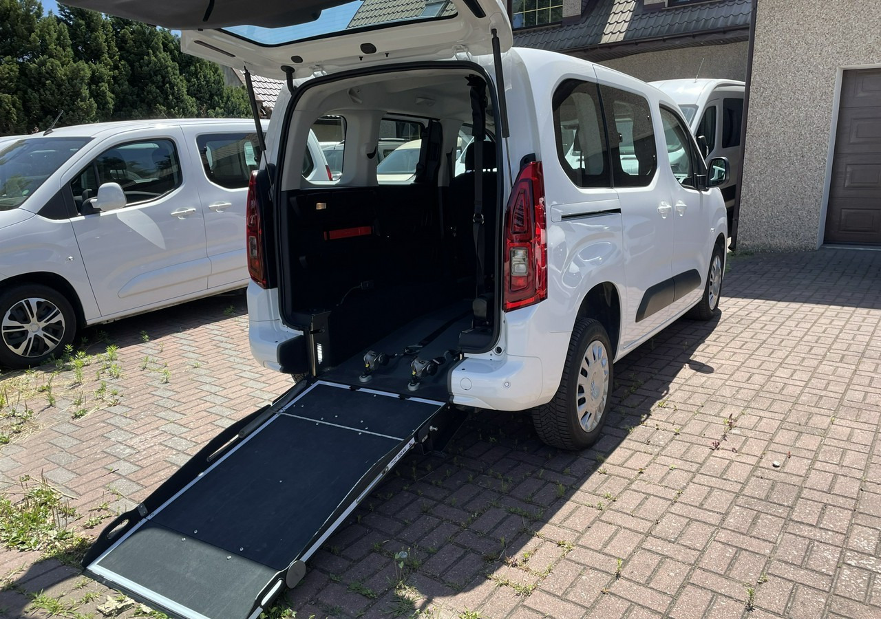 Opel Combo IV Opel Combo Life Niepełnosprawnych inwalida Rampa 32105 km Model 2022 - Легковой автомобиль: фото 3 Opel Combo IV Opel Combo Life Niepełnosprawnych inwalida Rampa 32105 km Model 2022 - Легковой автомобиль: фото 3