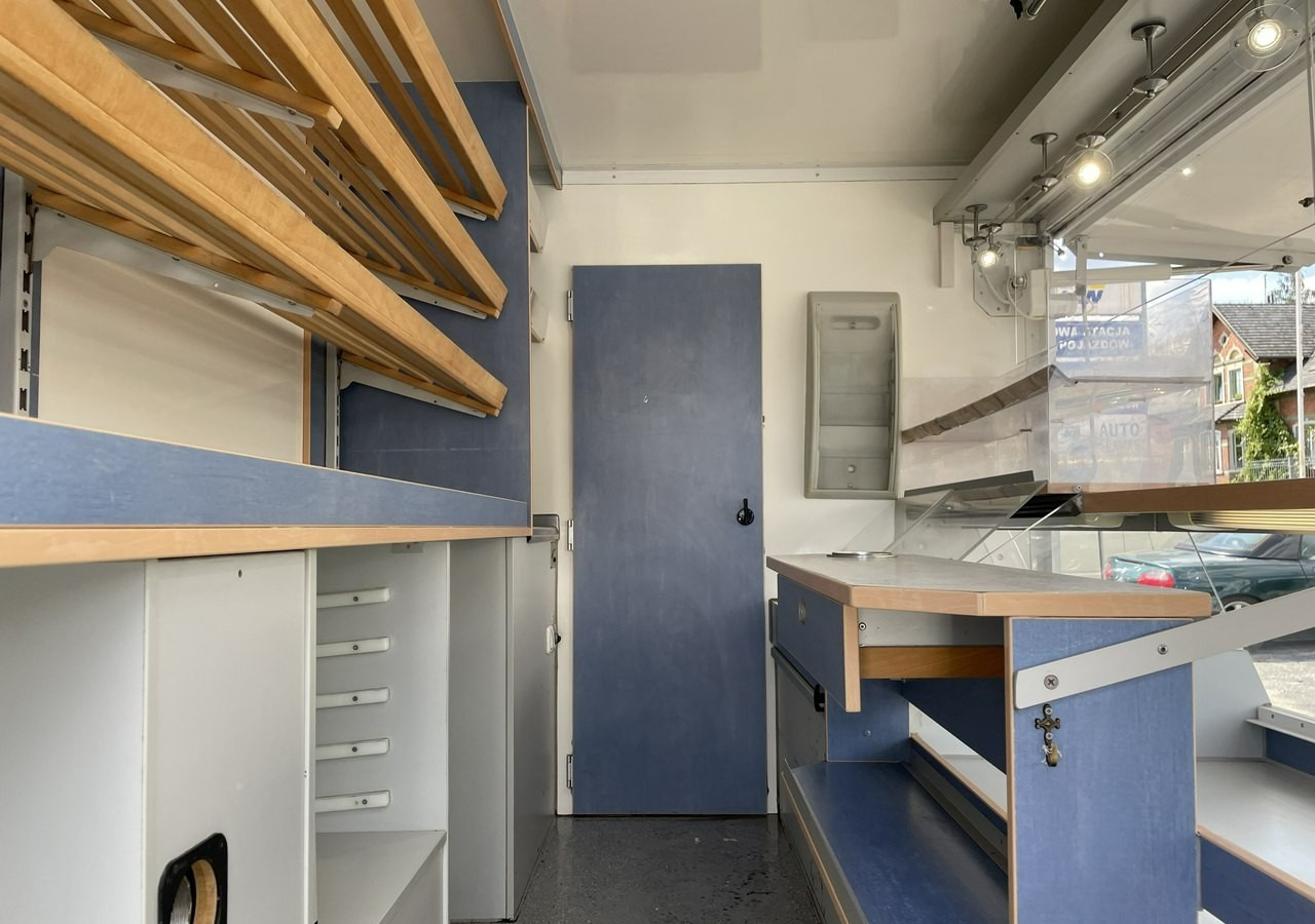 Opel Vivaro Autosklep pieczywa Sklep bar Gastronomiczny Food Truck Foodtruck 200 - Торговый грузовик: фото 2 Opel Vivaro Autosklep pieczywa Sklep bar Gastronomiczny Food Truck Foodtruck 200 - Торговый грузовик: фото 2