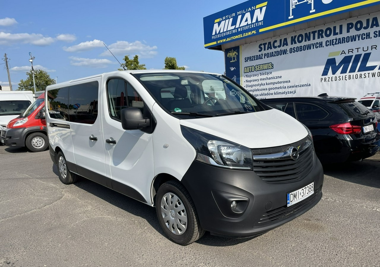 Opel Vivaro III Vivaro L2H1 LONG 1.6CDTI 121KM 2xKLIMA 9-osobowy 2019 Bezwypadkowy - Легковой автомобиль: фото 2 Opel Vivaro III Vivaro L2H1 LONG 1.6CDTI 121KM 2xKLIMA 9-osobowy 2019 Bezwypadkowy - Легковой автомобиль: фото 2