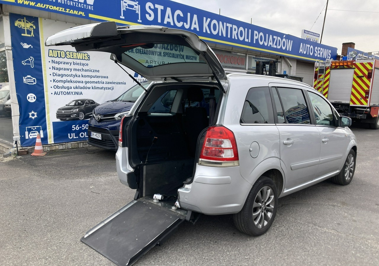 Opel Zafira B Opel Zafira do przewozu Niepełnosprawnych inwalida rampa - Легковой автомобиль: фото 3 Opel Zafira B Opel Zafira do przewozu Niepełnosprawnych inwalida rampa - Легковой автомобиль: фото 3