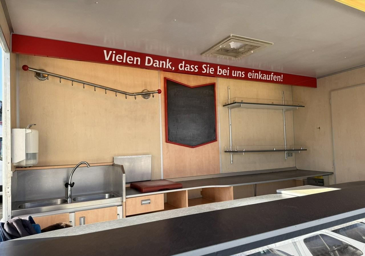 Торговый грузовик Renault Master Autosklep wędlin Gastronomiczny Food Truck Foodtruck Sklep Borco 201: фото 19 Торговый грузовик Renault Master Autosklep wędlin Gastronomiczny Food Truck Foodtruck Sklep Borco 201: фото 19