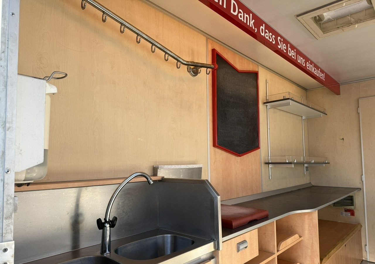 Торговый грузовик Renault Master Autosklep wędlin Gastronomiczny Food Truck Foodtruck Sklep Borco 201: фото 7 Торговый грузовик Renault Master Autosklep wędlin Gastronomiczny Food Truck Foodtruck Sklep Borco 201: фото 7